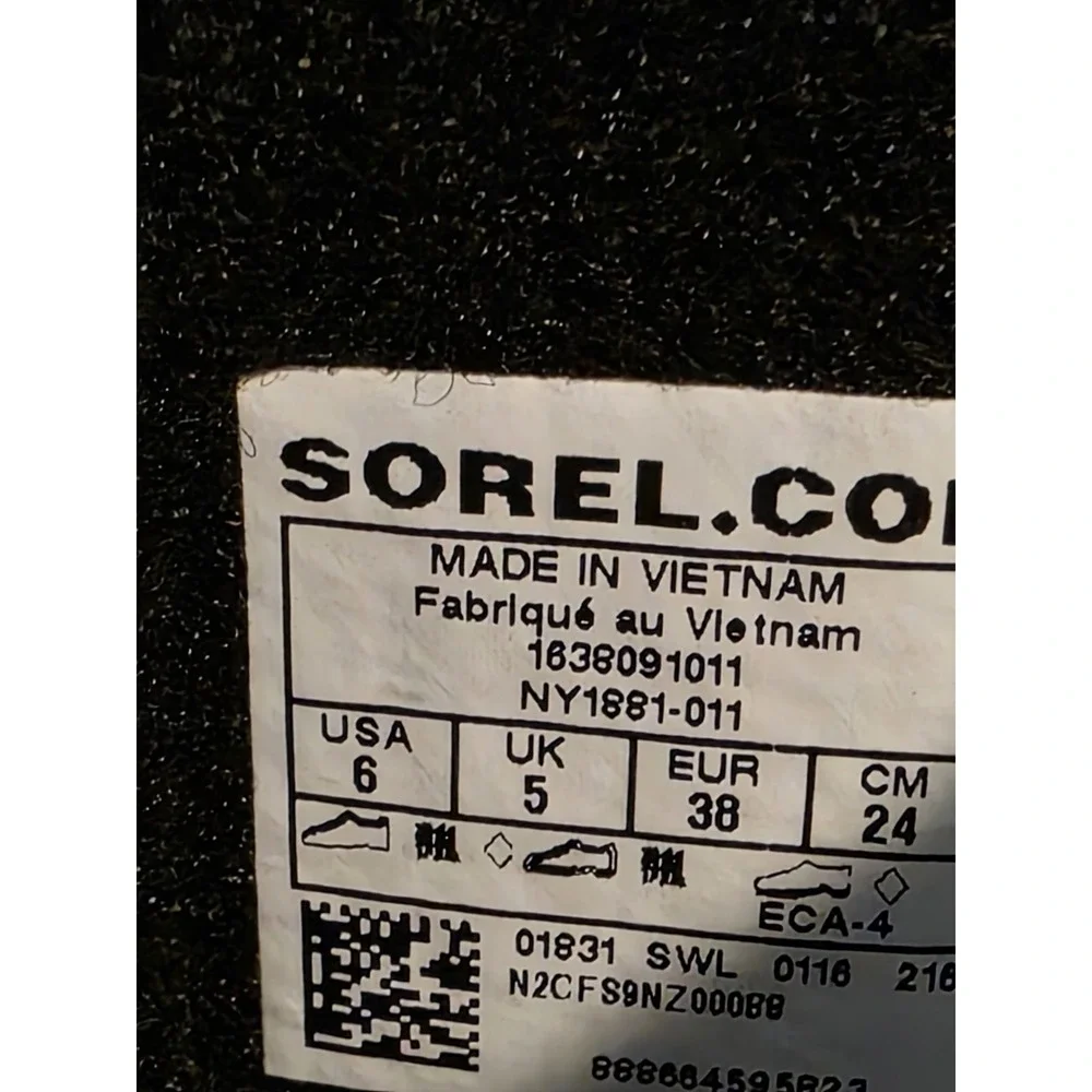 Sorel Winter Boots Size 6 Kids Waterproof Black Snowboarding Ski Hiking Outdoors